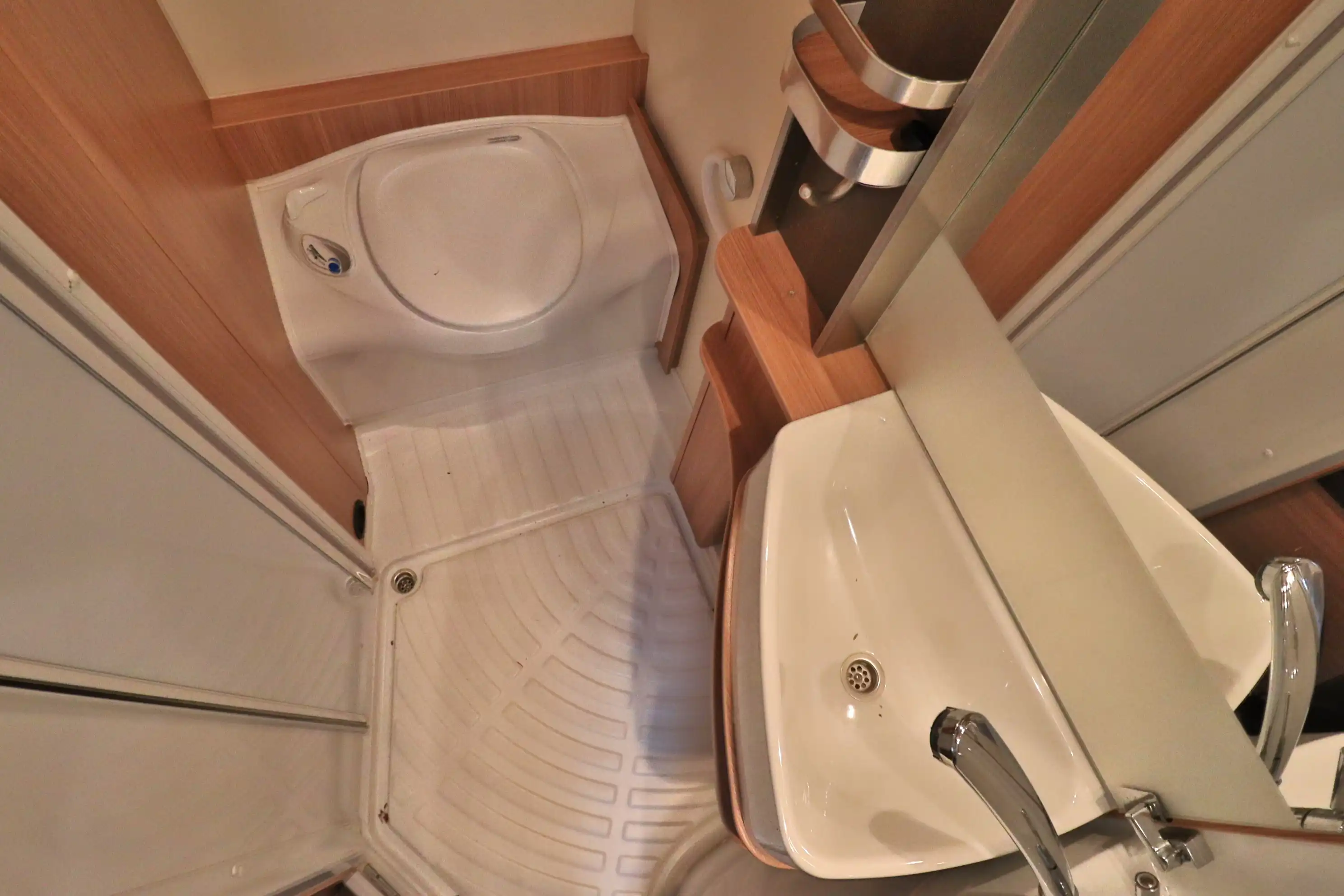 KNAUS Sky Wave 650 MF